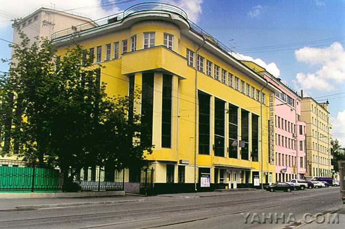 ДК МИИТ. м. Новослободская. Здесь в 1986 году выступала группа КИНО.