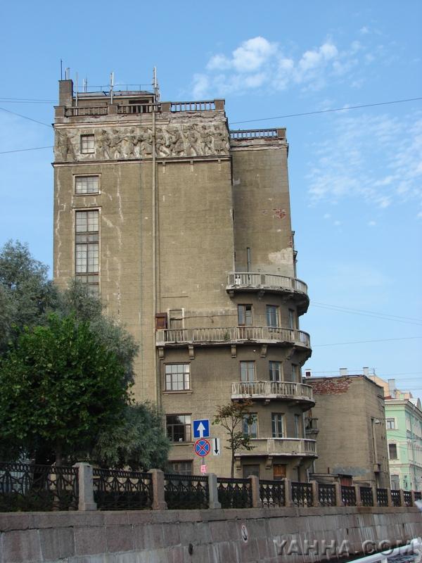 Дк Связи. Ул. Большая Морская, д. 58. Фото сделано 25.07.2010.